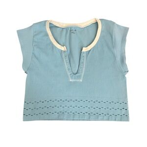 Urban Outfitters Women's Light Blue and White Ribbed Crop-top